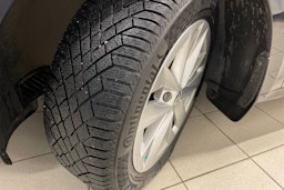 punainen Skoda Octavia 2021 kuva 13.