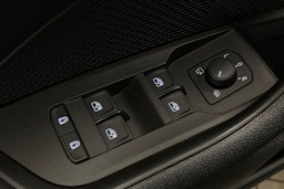 punainen Skoda Octavia 2021 kuva 14.