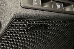 punainen Skoda Octavia 2021 kuva 16.