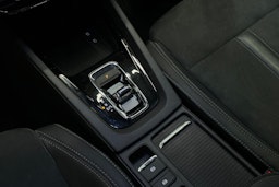 punainen Skoda Octavia 2021 kuva 21.