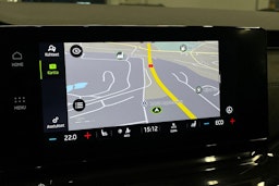 punainen Skoda Octavia 2021 kuva 23.