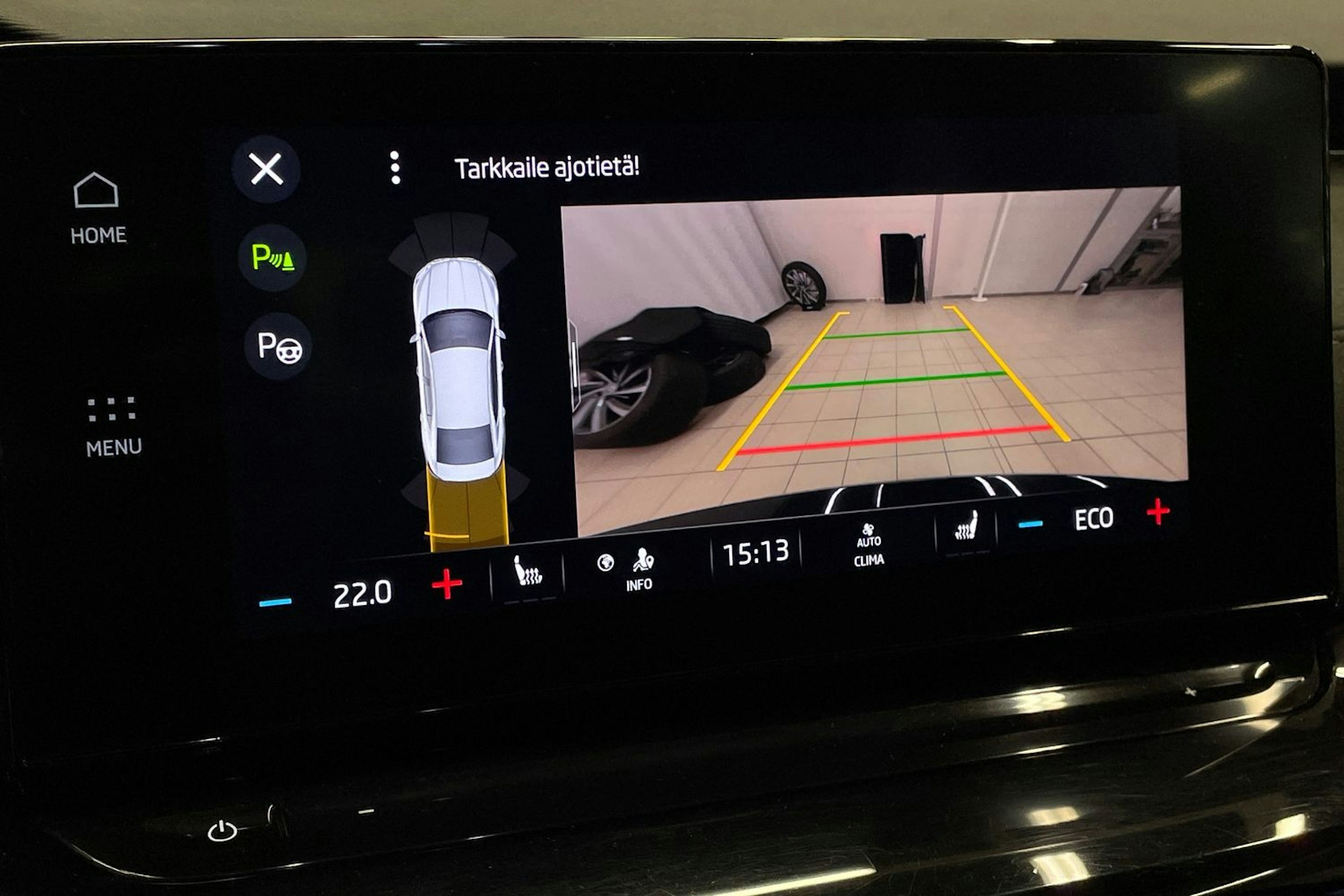 punainen Skoda Octavia 2021 kuva 24.