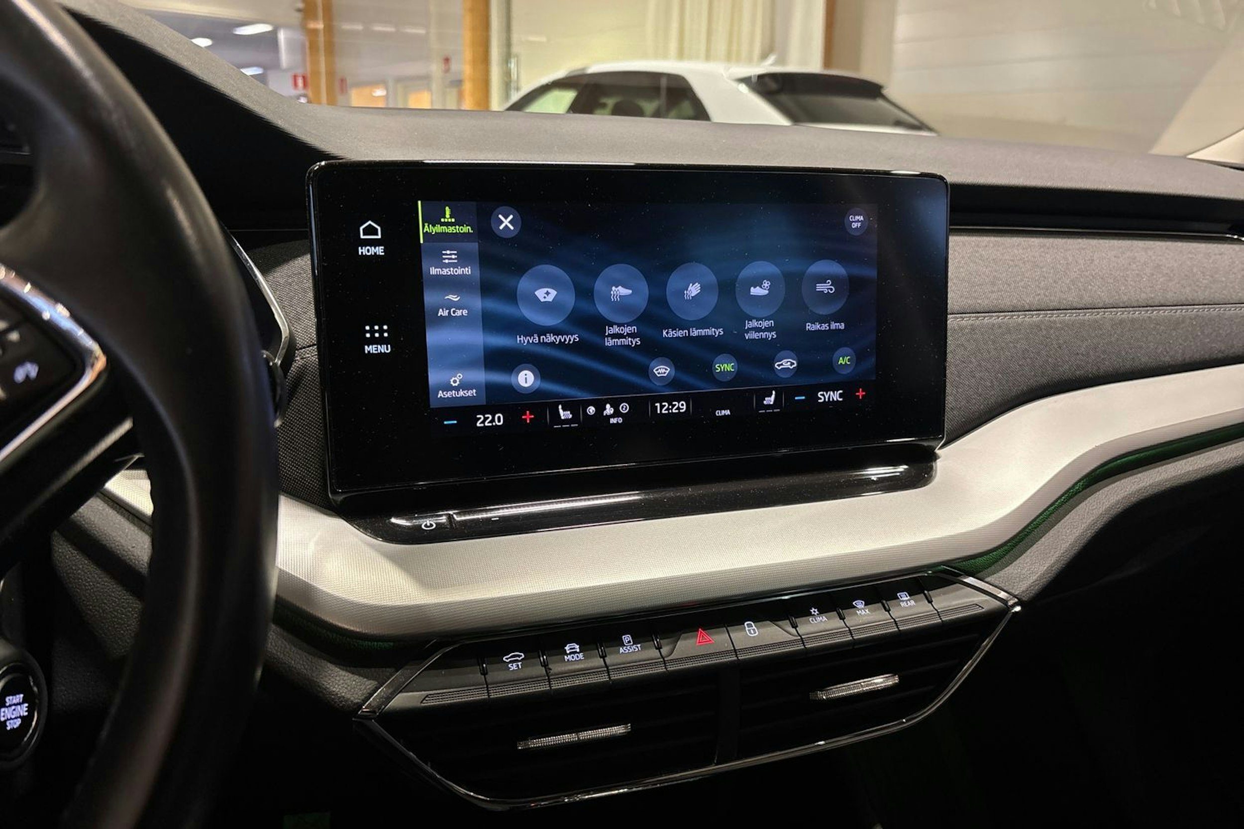 Sininen Skoda OCTAVIA 2021 kuva 28.