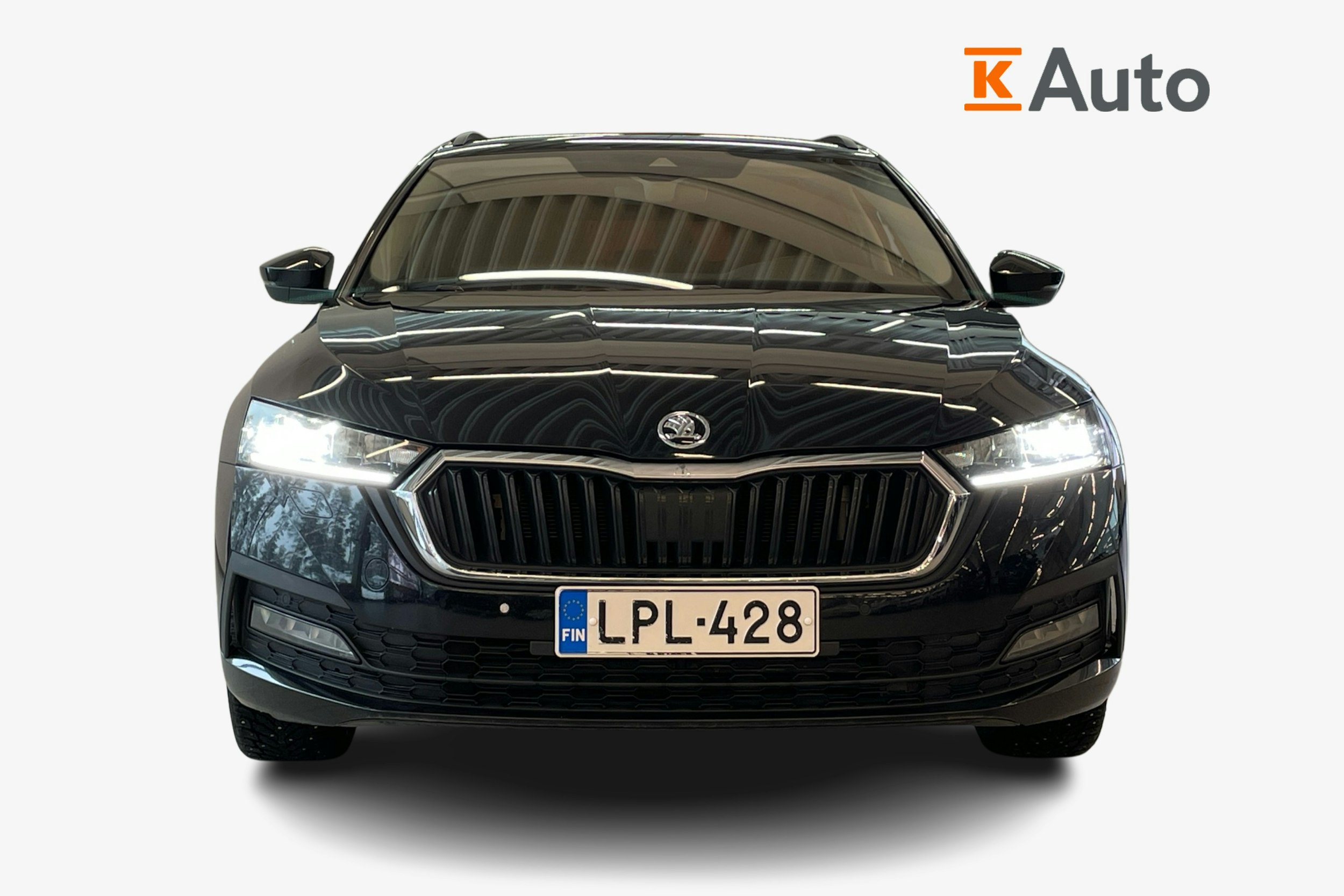 punainen Skoda Octavia 2021 kuva 4.