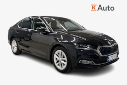 musta Skoda Octavia 2021 kuva 1.