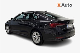 musta Skoda Octavia 2021 kuva 2.
