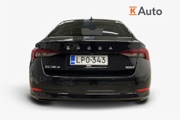 musta Skoda Octavia 2021 kuva 3.