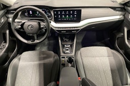 musta Skoda Octavia 2021 kuva 9.