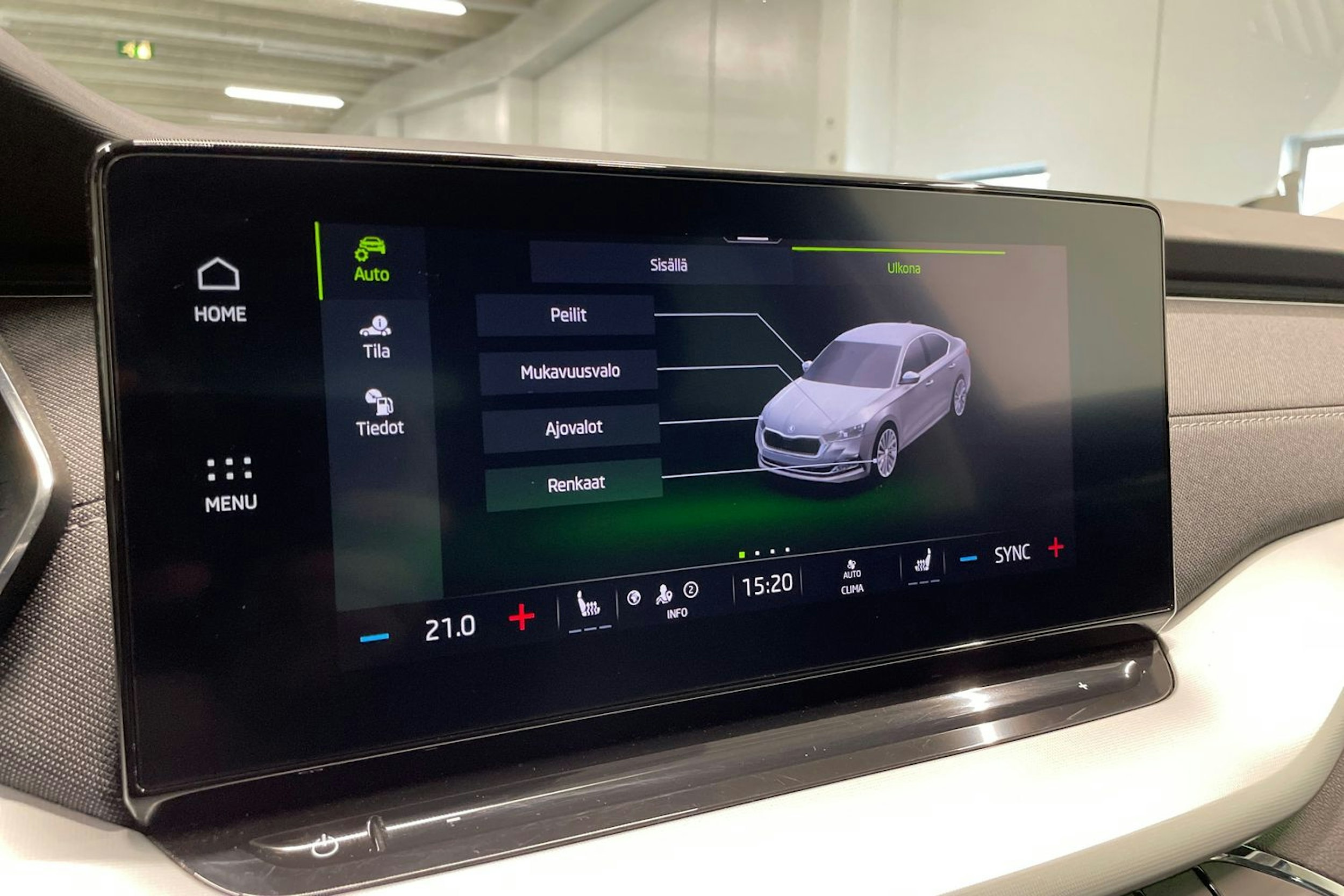 musta Skoda Octavia 2021 kuva 20.