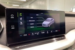 musta Skoda Octavia 2021 kuva 20.