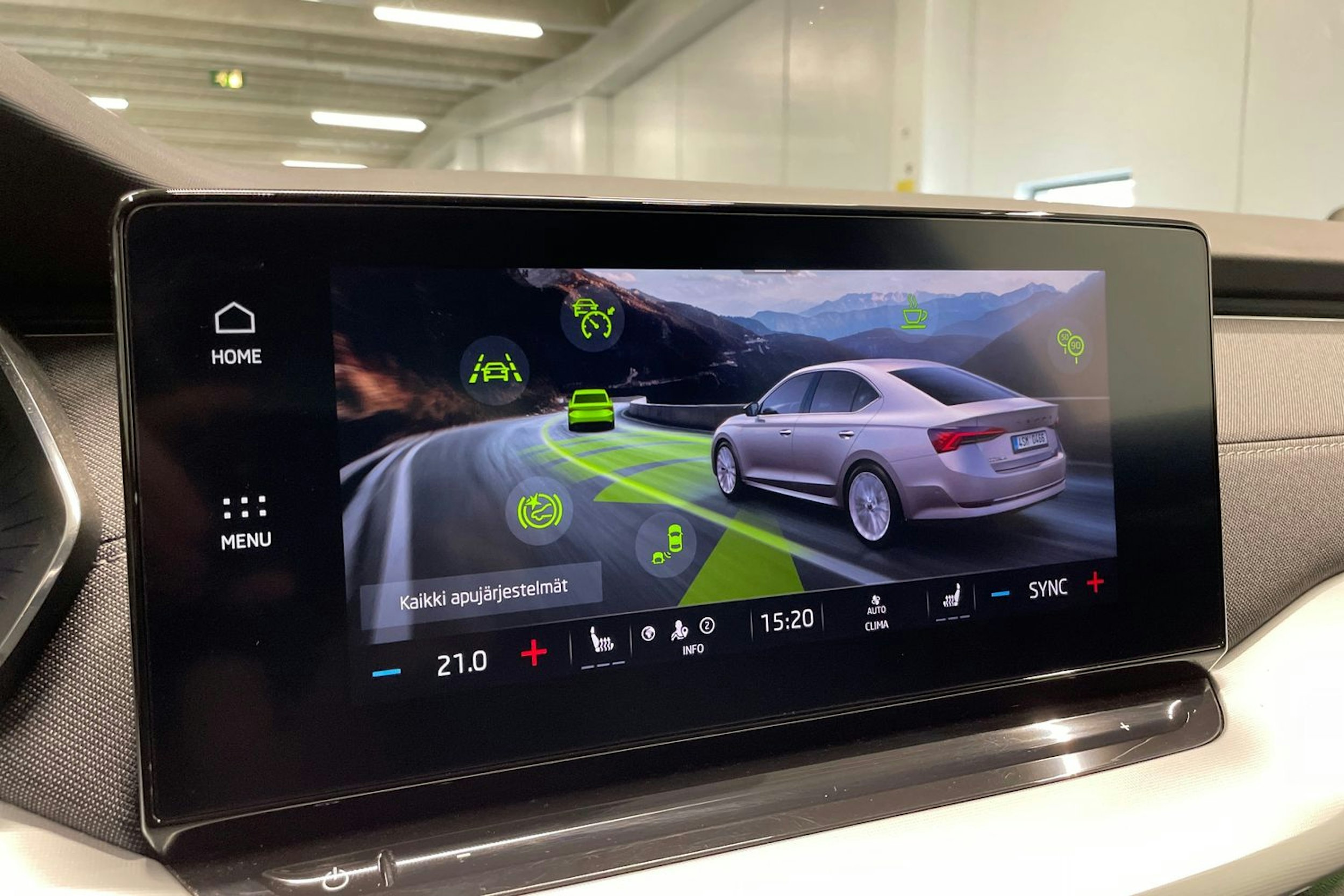 musta Skoda Octavia 2021 kuva 21.