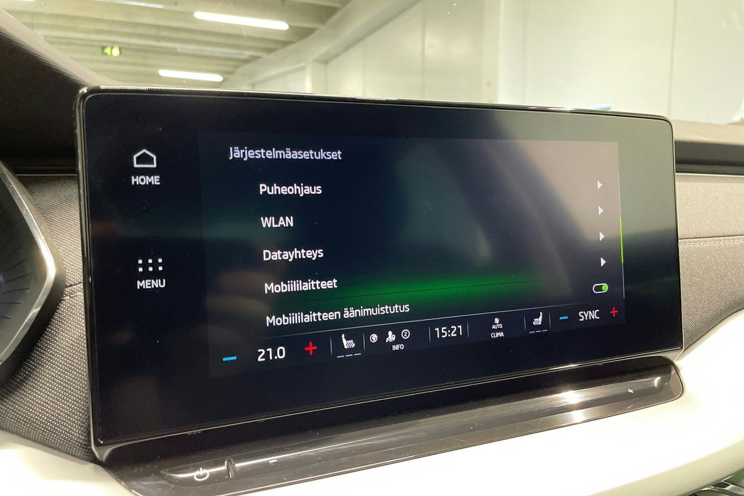 musta Skoda Octavia 2021 kuva 24.