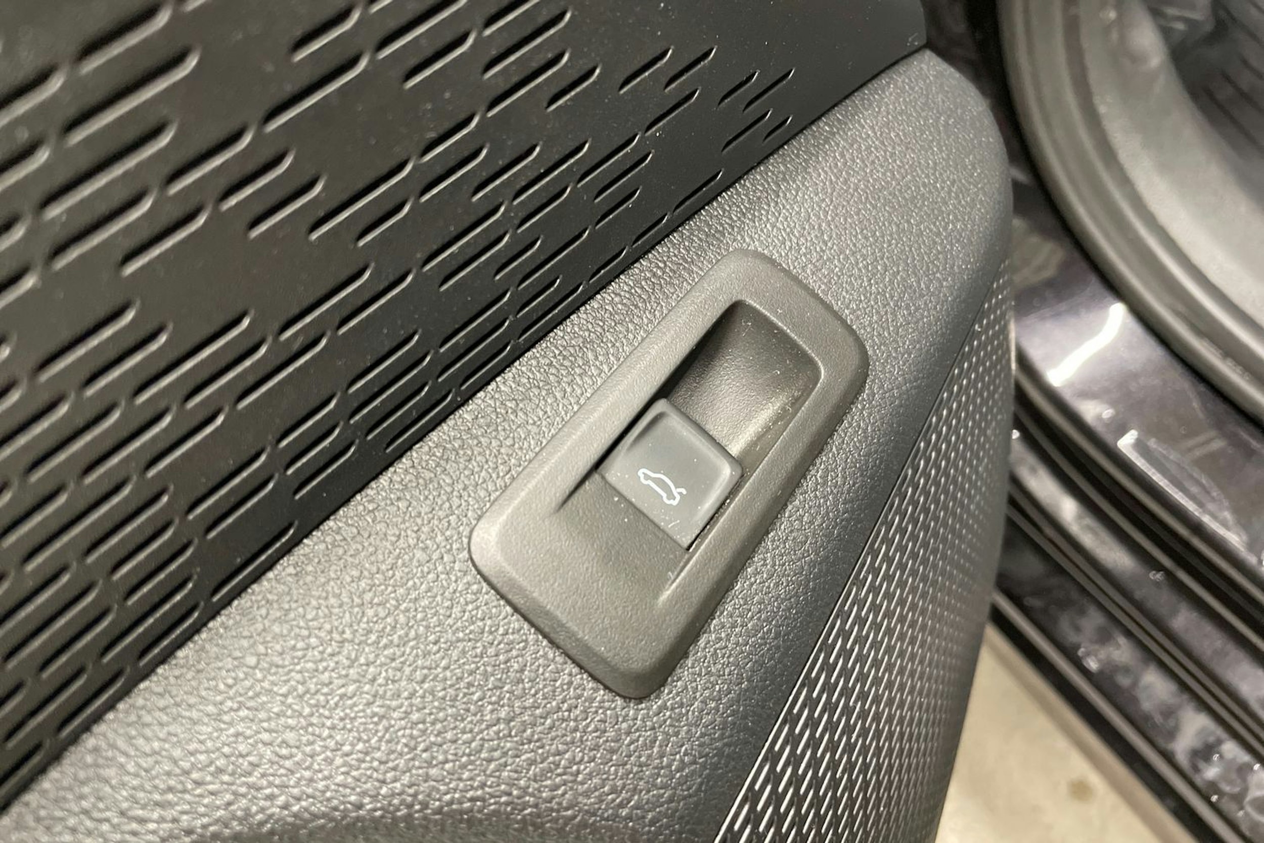 musta Skoda Octavia 2021 kuva 32.