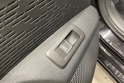 musta Skoda Octavia 2021 kuva 32.
