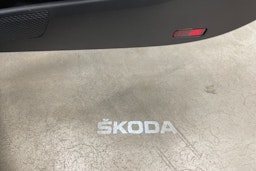 musta Skoda Octavia 2021 kuva 35.