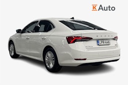 Valkoinen Skoda OCTAVIA 2021 kuva 2.