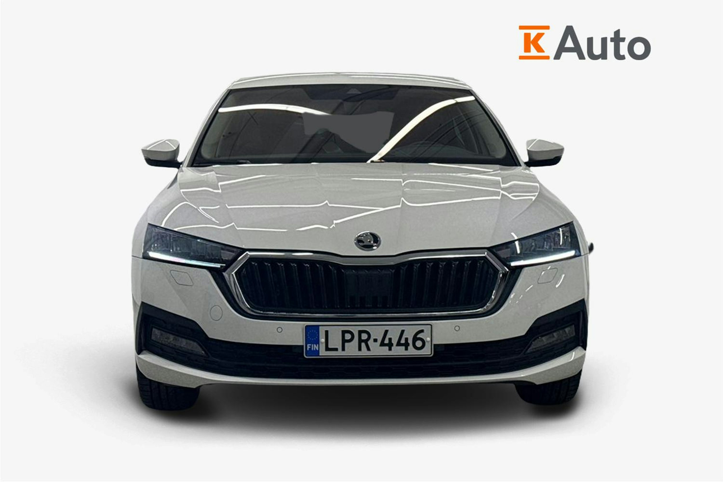 Valkoinen Skoda OCTAVIA 2021 kuva 4.