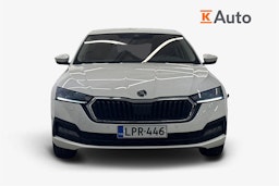 Valkoinen Skoda OCTAVIA 2021 kuva 4.