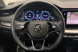 Valkoinen Skoda OCTAVIA 2021 kuva 11.