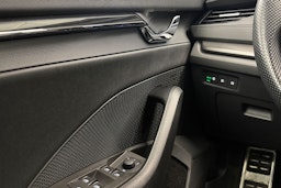 Valkoinen Skoda OCTAVIA 2021 kuva 15.