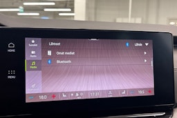 Valkoinen Skoda OCTAVIA 2021 kuva 24.
