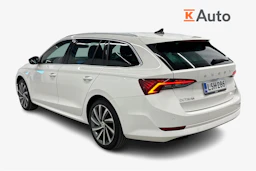 valkoinen Skoda Octavia 2021 kuva 2.