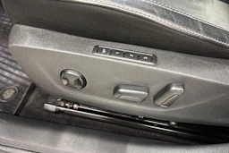 valkoinen Skoda Octavia 2021 kuva 29.