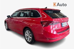 punainen Skoda Octavia 2021 kuva 2.