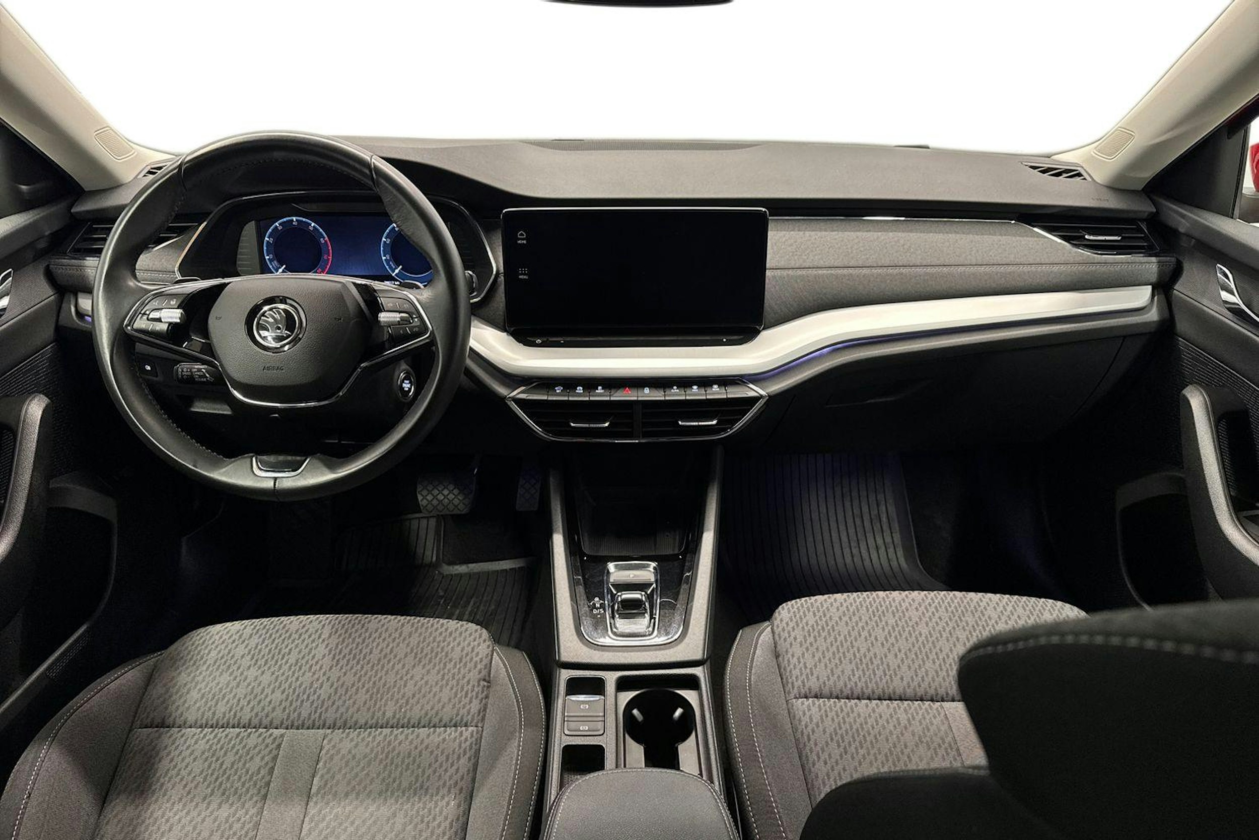 punainen Skoda Octavia 2021 kuva 9.