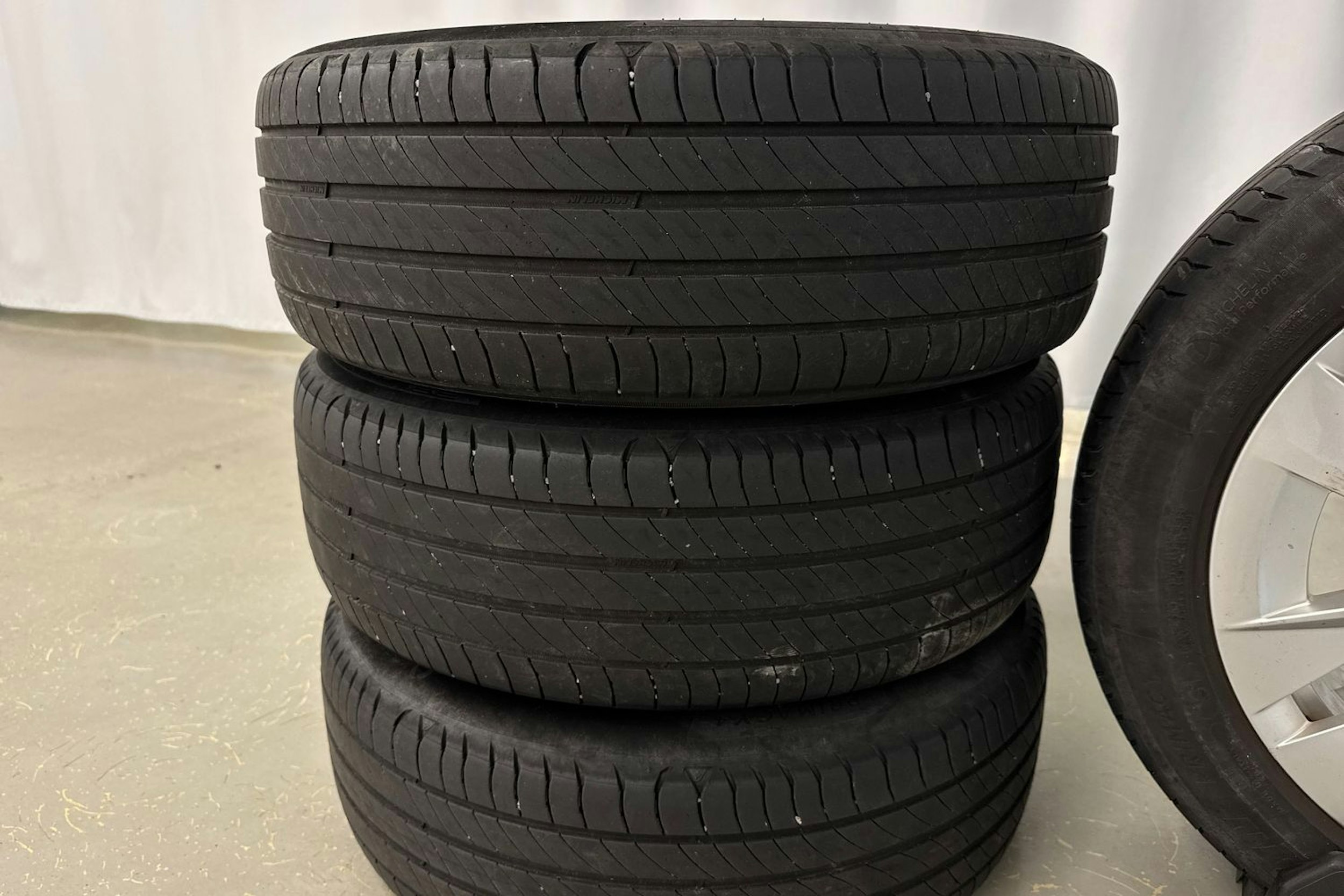 punainen Skoda Octavia 2021 kuva 18.