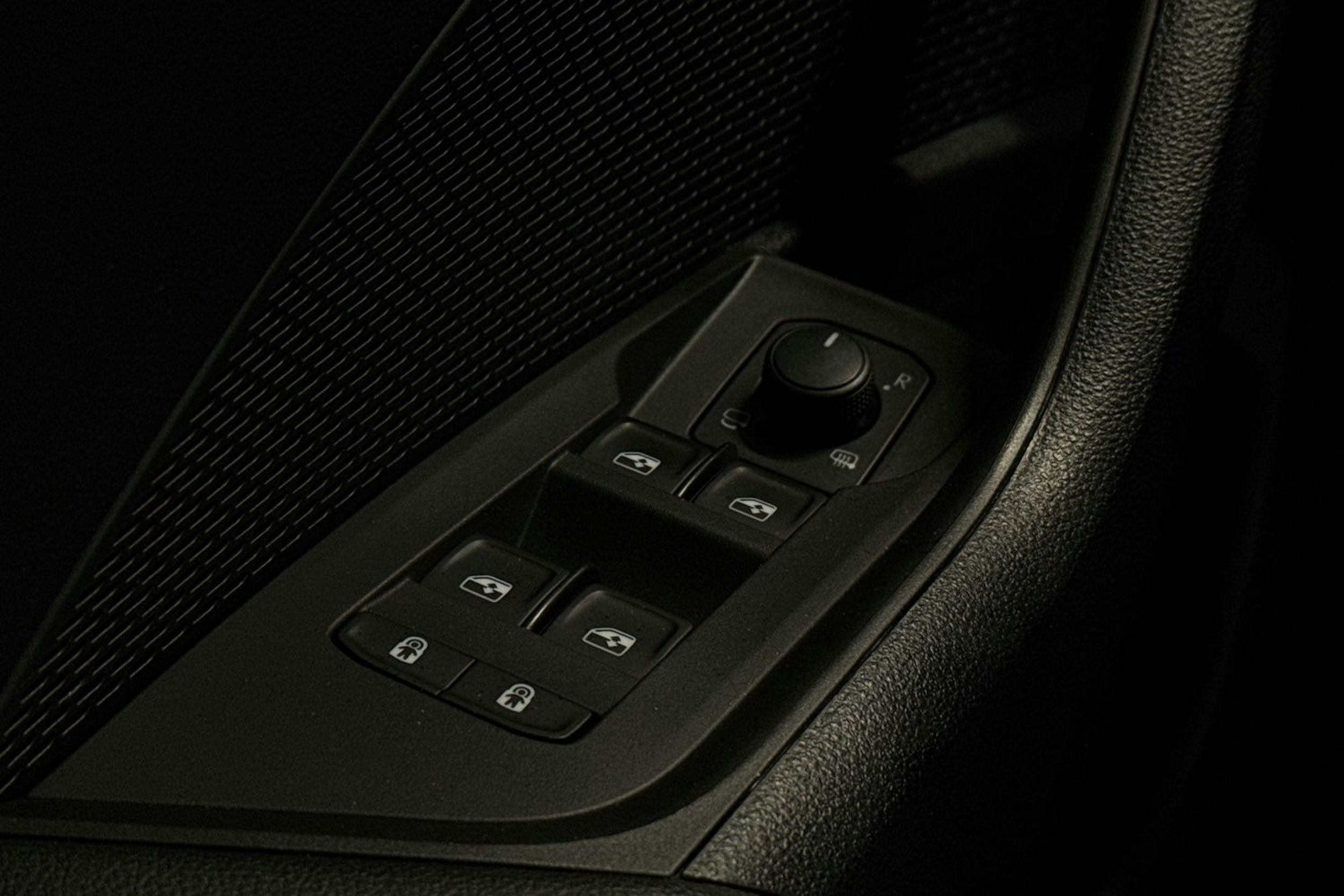 punainen Skoda Octavia 2021 kuva 22.