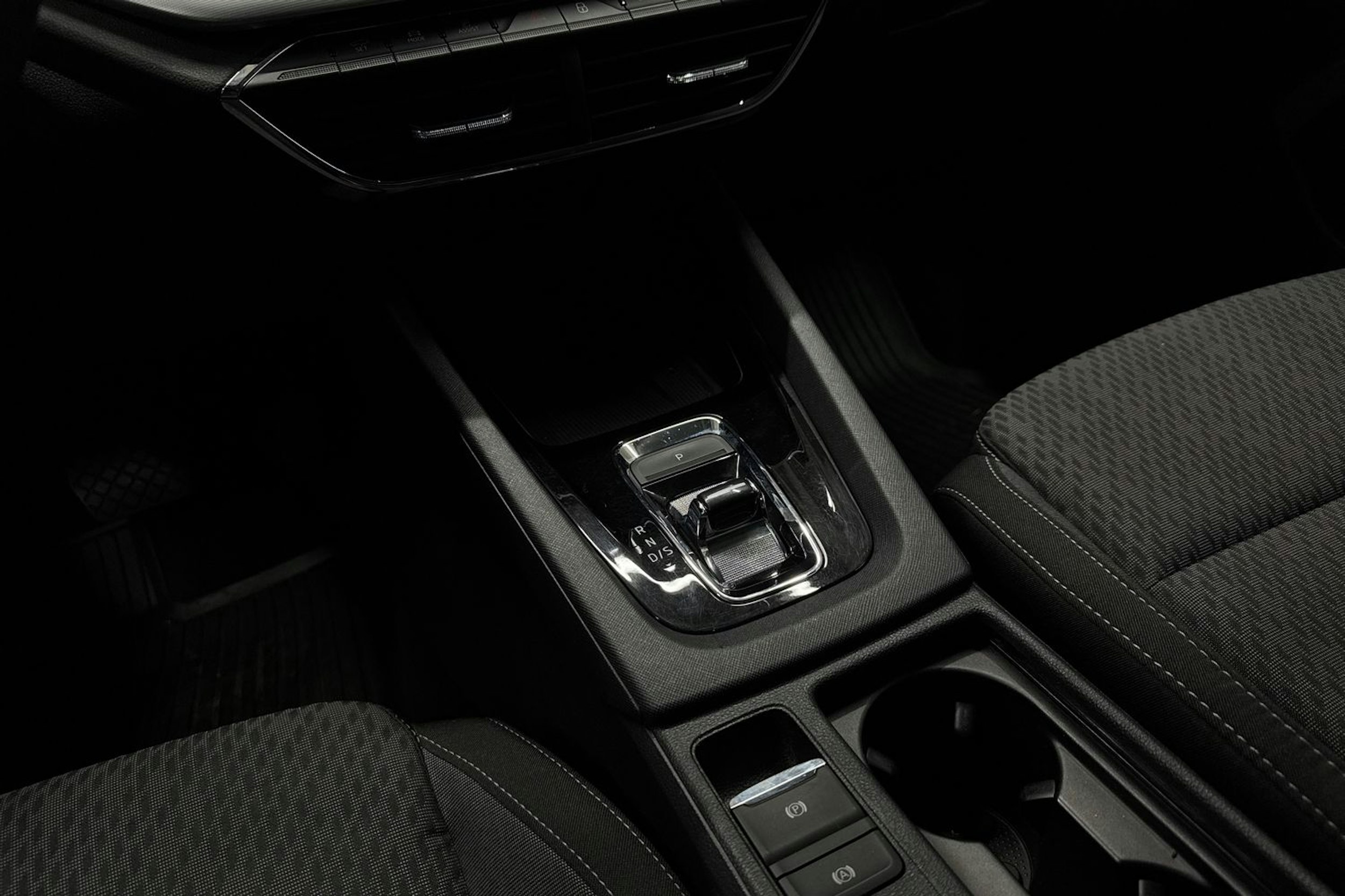 punainen Skoda Octavia 2021 kuva 23.