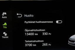 punainen Skoda Octavia 2021 kuva 31.