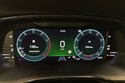 punainen Skoda Octavia 2021 kuva 33.