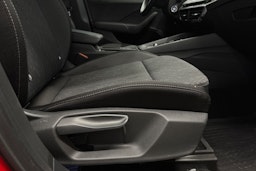 punainen Skoda Octavia 2021 kuva 34.