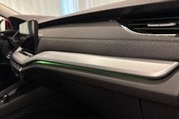 punainen Skoda Octavia 2021 kuva 35.