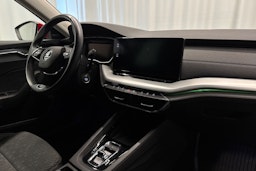 punainen Skoda Octavia 2021 kuva 36.