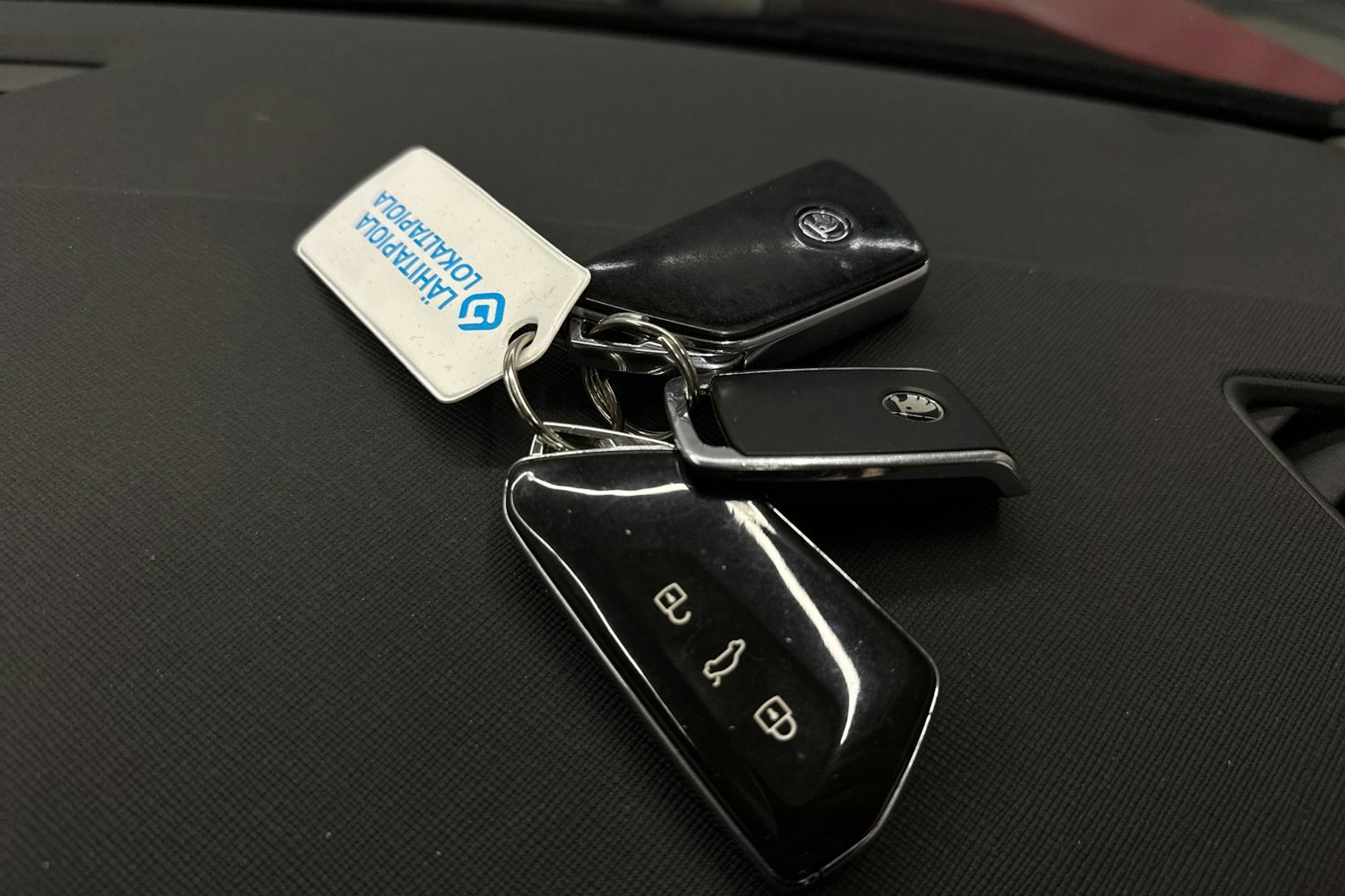 punainen Skoda Octavia 2021 kuva 37.