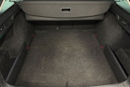 punainen Skoda Octavia 2021 kuva 38.