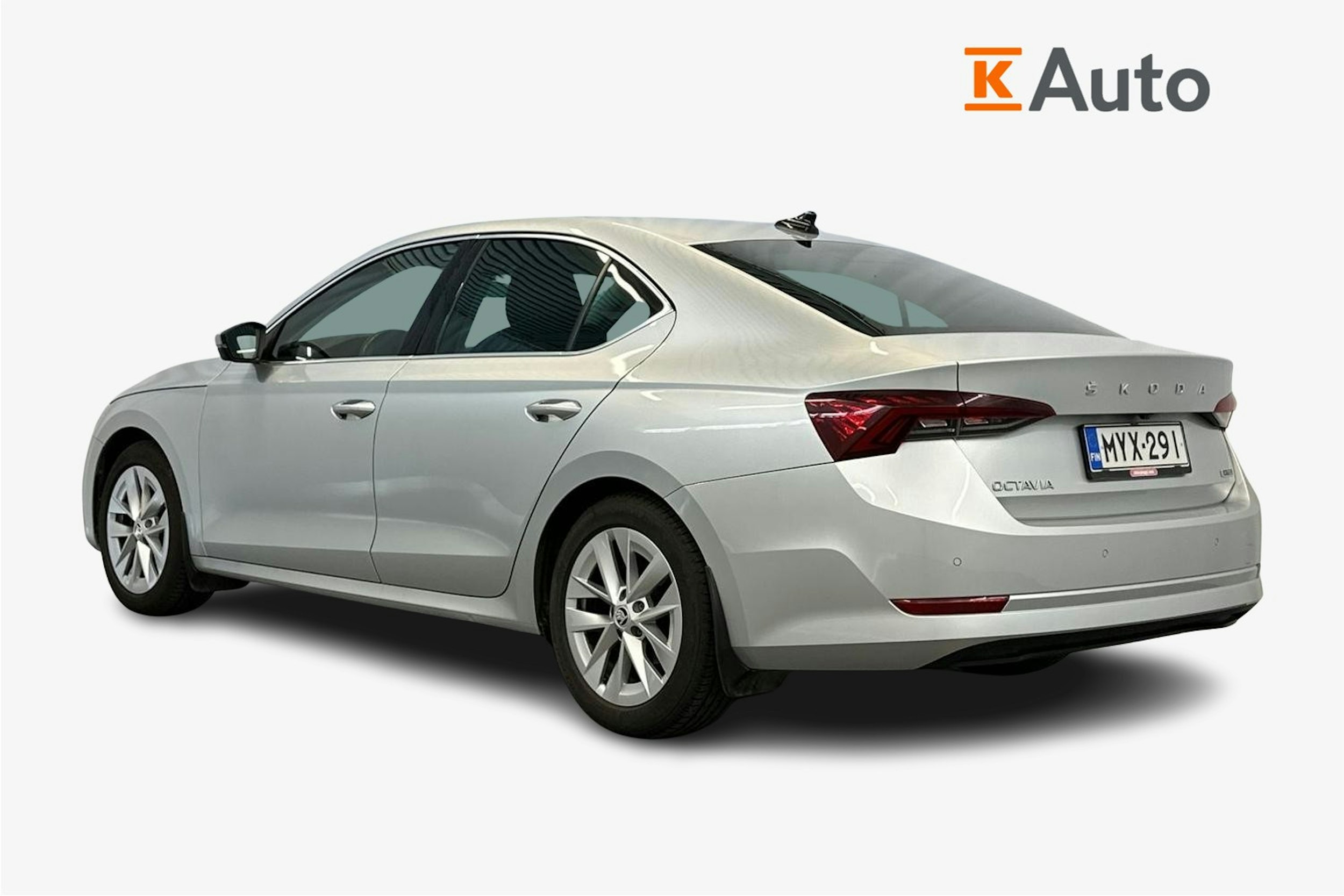 harmaa Skoda Octavia 2021 kuva 2.