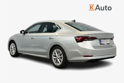harmaa Skoda Octavia 2021 kuva 2.