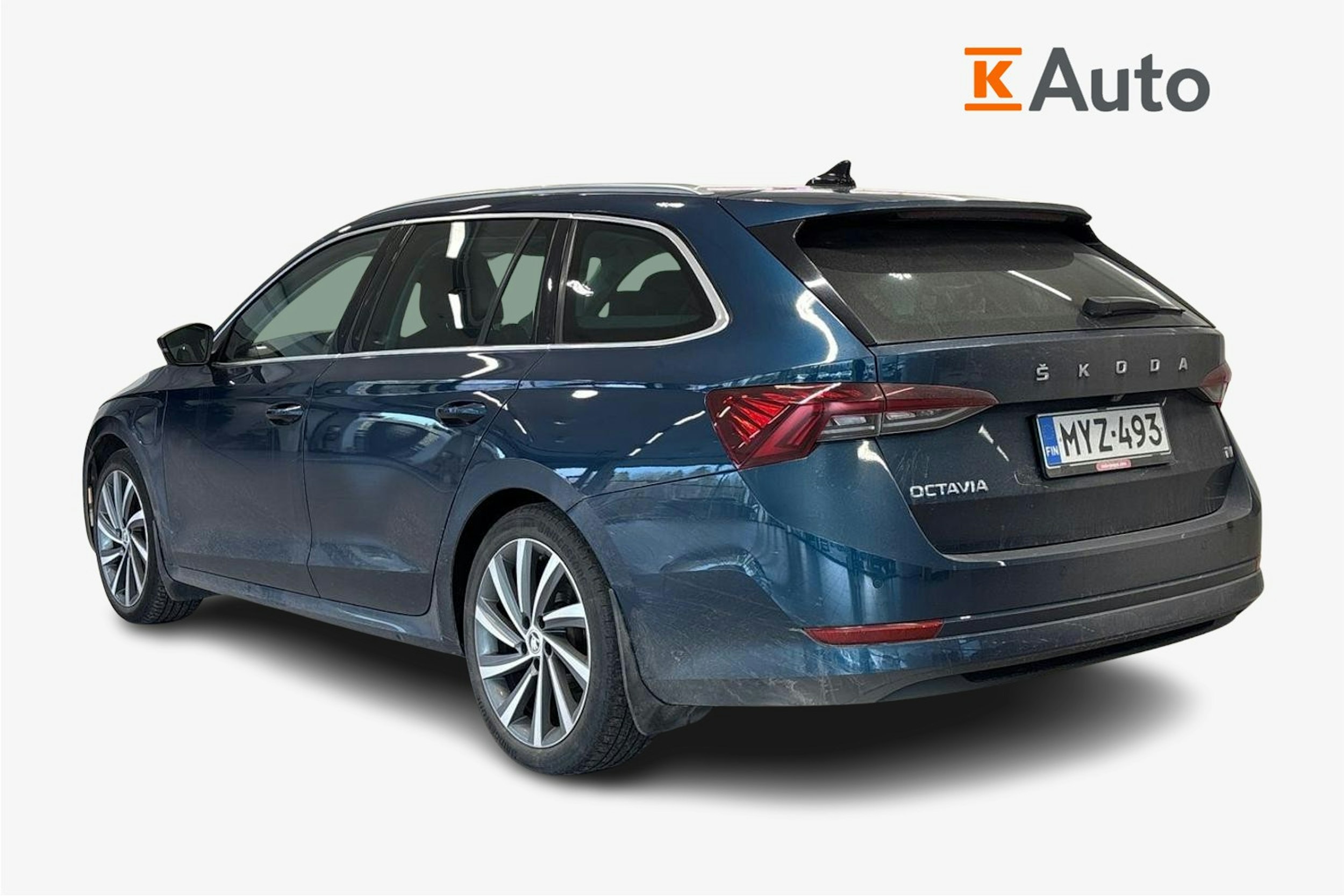 sininen Skoda Octavia 2021 kuva 2.