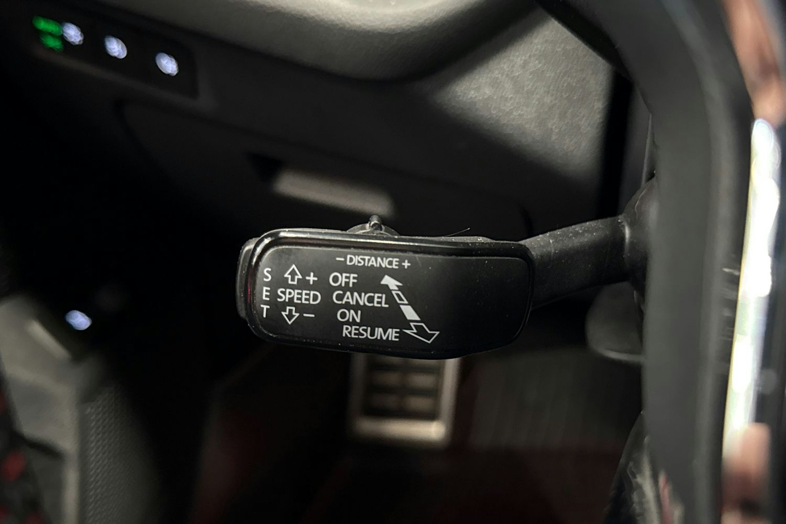 punainen Skoda Octavia 2021 kuva 23.