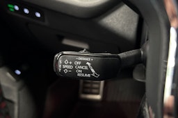 punainen Skoda Octavia 2021 kuva 23.