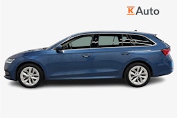 sininen Skoda Octavia 2021 kuva 6.