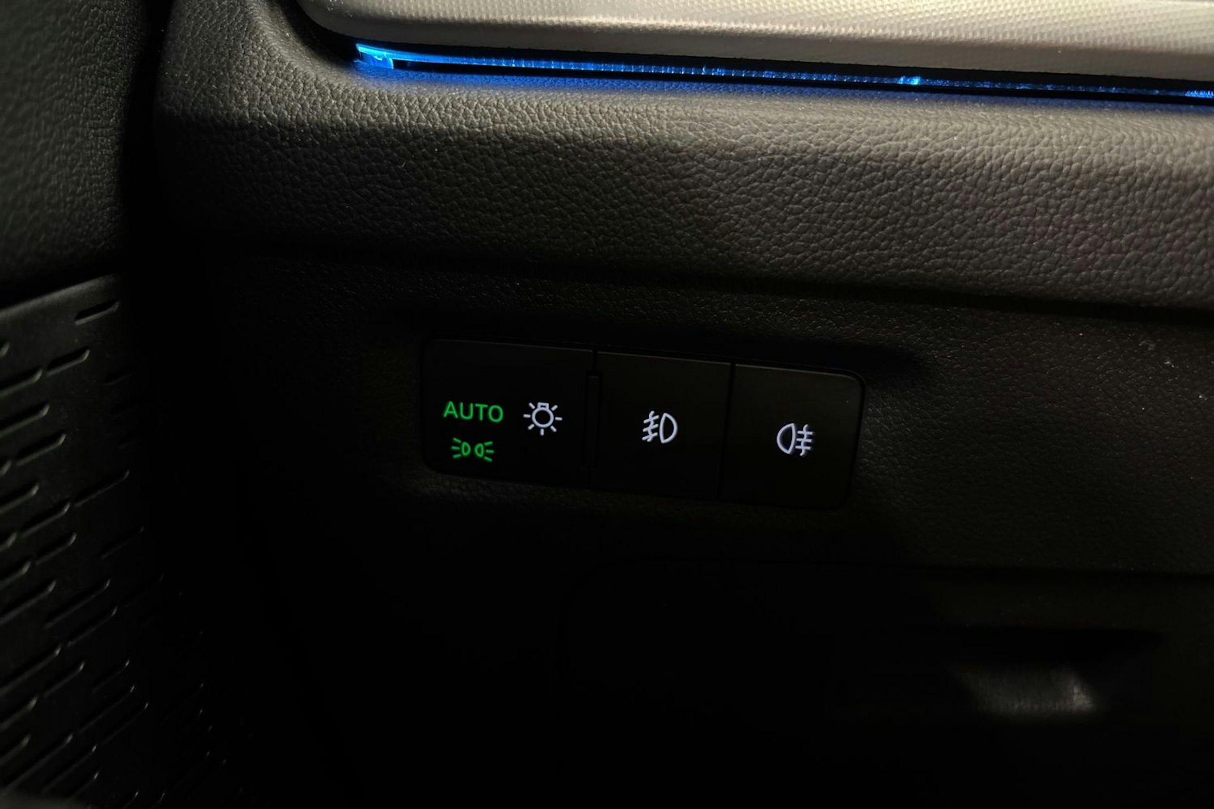 sininen Skoda Octavia 2021 kuva 25.