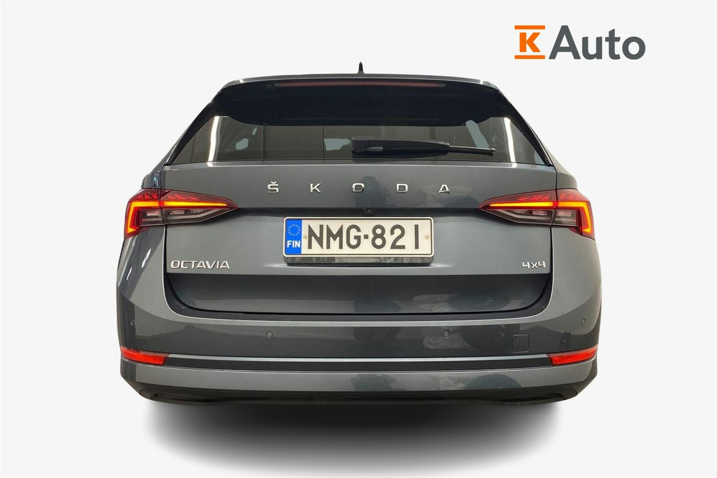 Harmaa Skoda OCTAVIA 2021 kuva 3.
