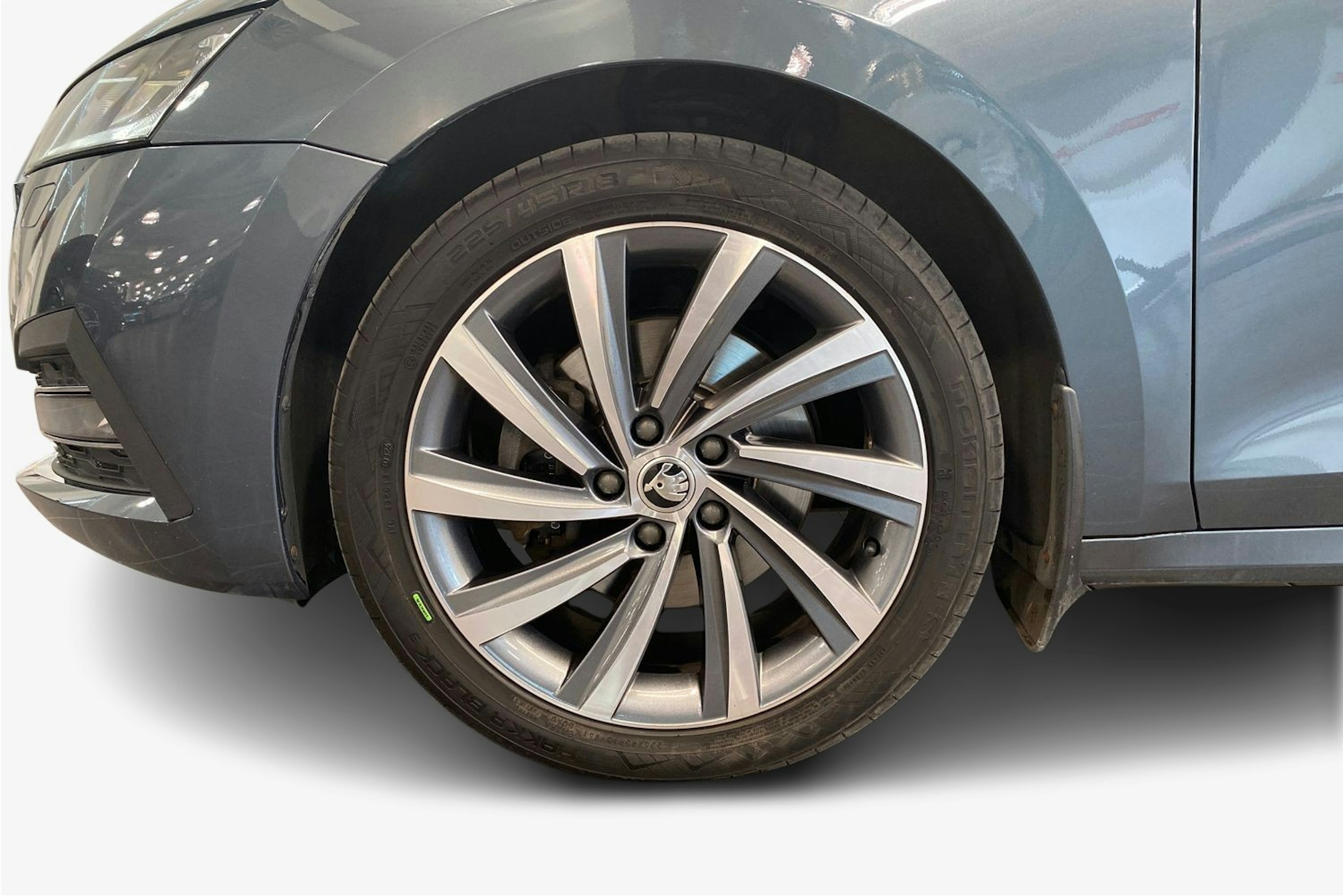 Harmaa Skoda OCTAVIA 2021 kuva 11.