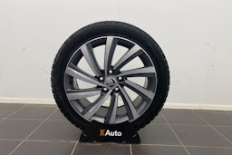 Harmaa Skoda OCTAVIA 2021 kuva 13.
