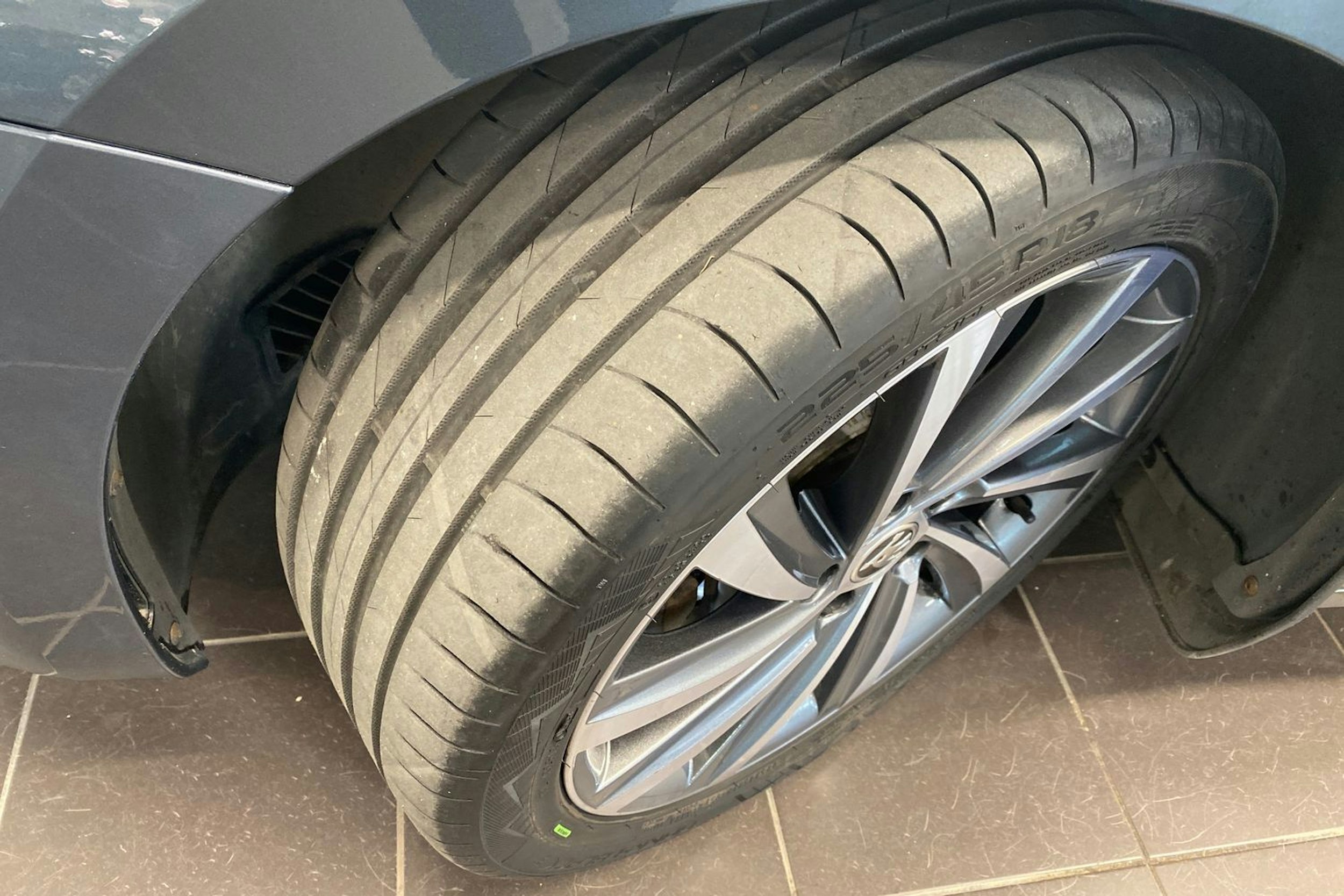Harmaa Skoda OCTAVIA 2021 kuva 14.